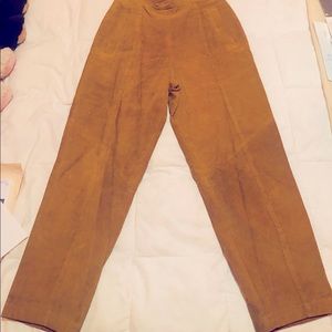 Danier suede flat front pants  sz 6. Back zip
